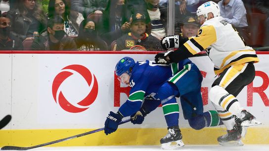 Final: Penguins 4, Canucks 1 taken in Vancouver, British Columbia (Live coverage)